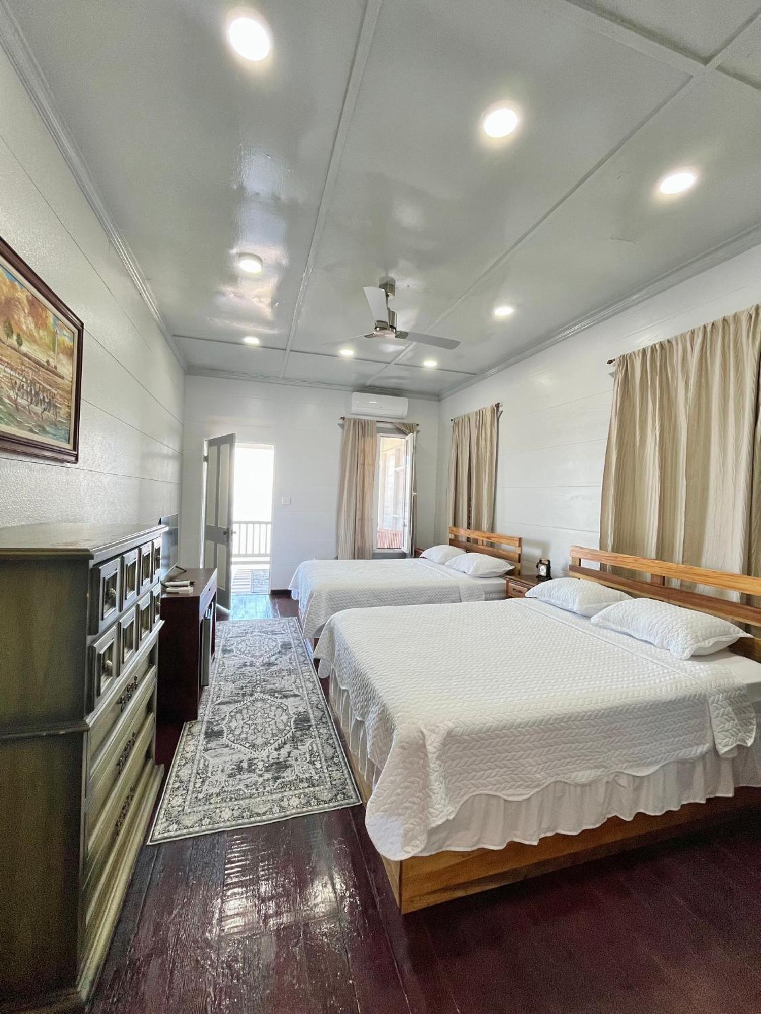 Quadruple Room with Sea View